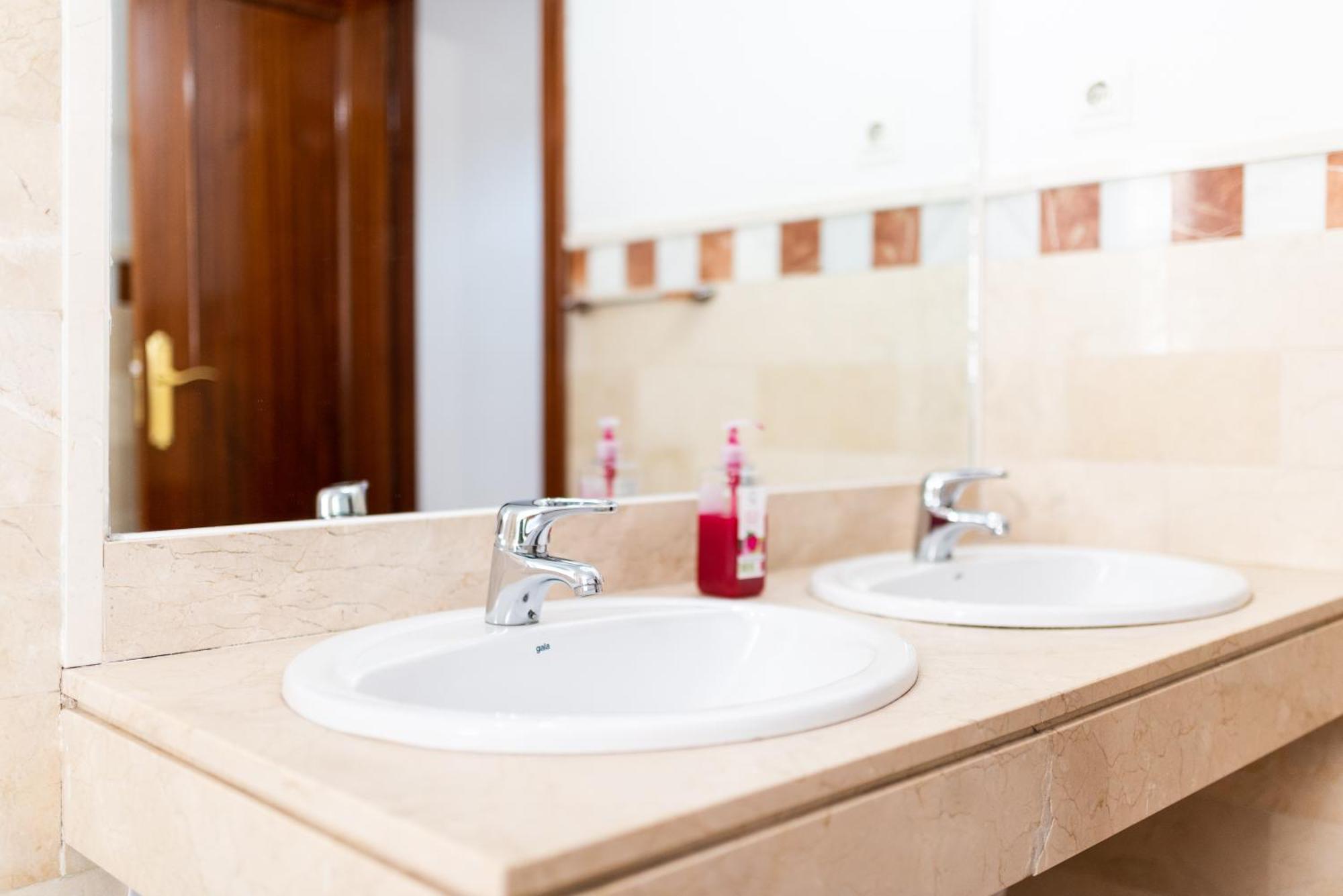 Apartamento Centro Granada Bagian luar foto